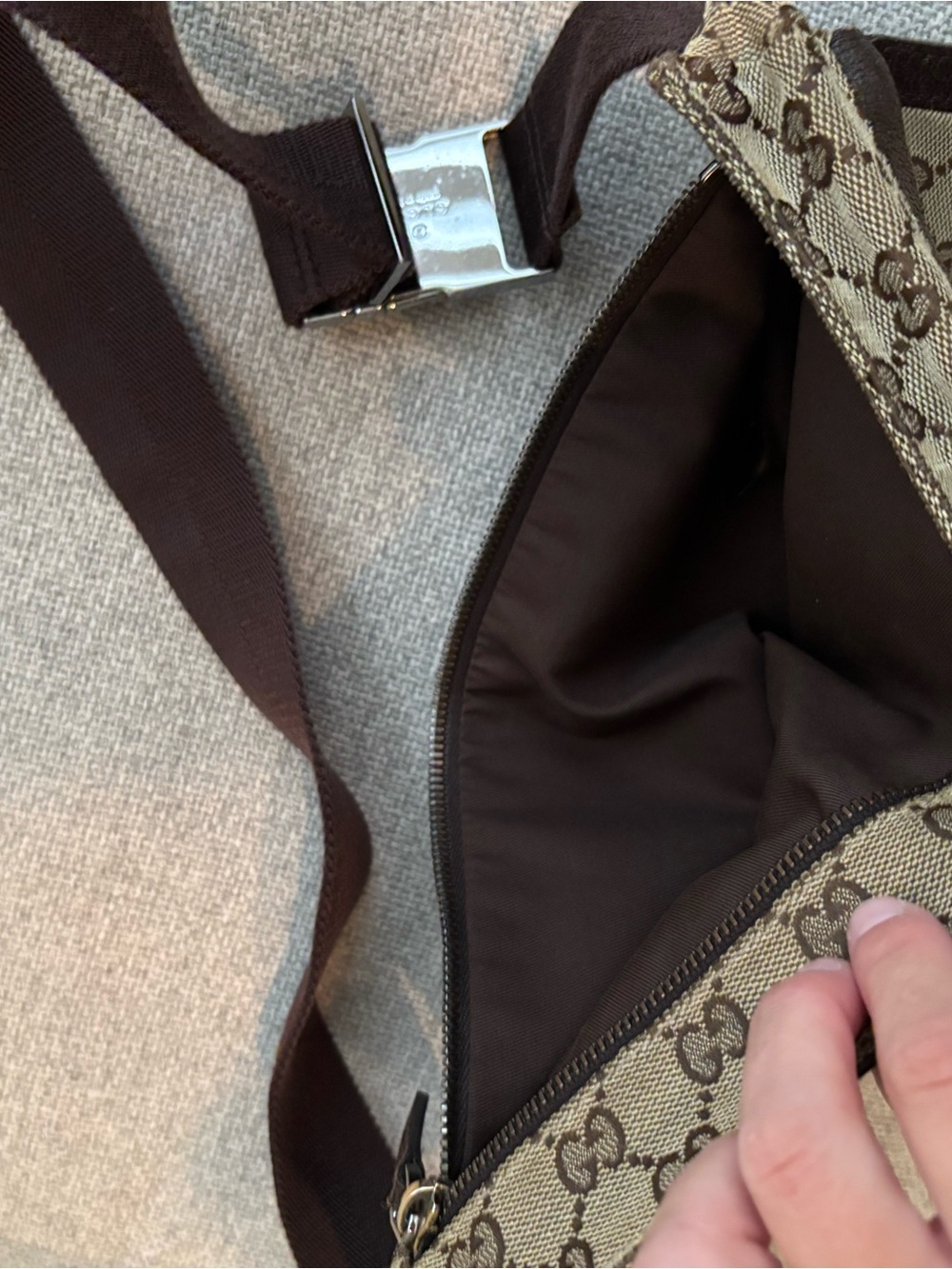 Vintage Gucci Beige & Brown GG Monogram Belt Bag - Picture 5 of 11